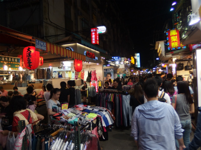 士林夜市　　台北　オレンジまーまれーど