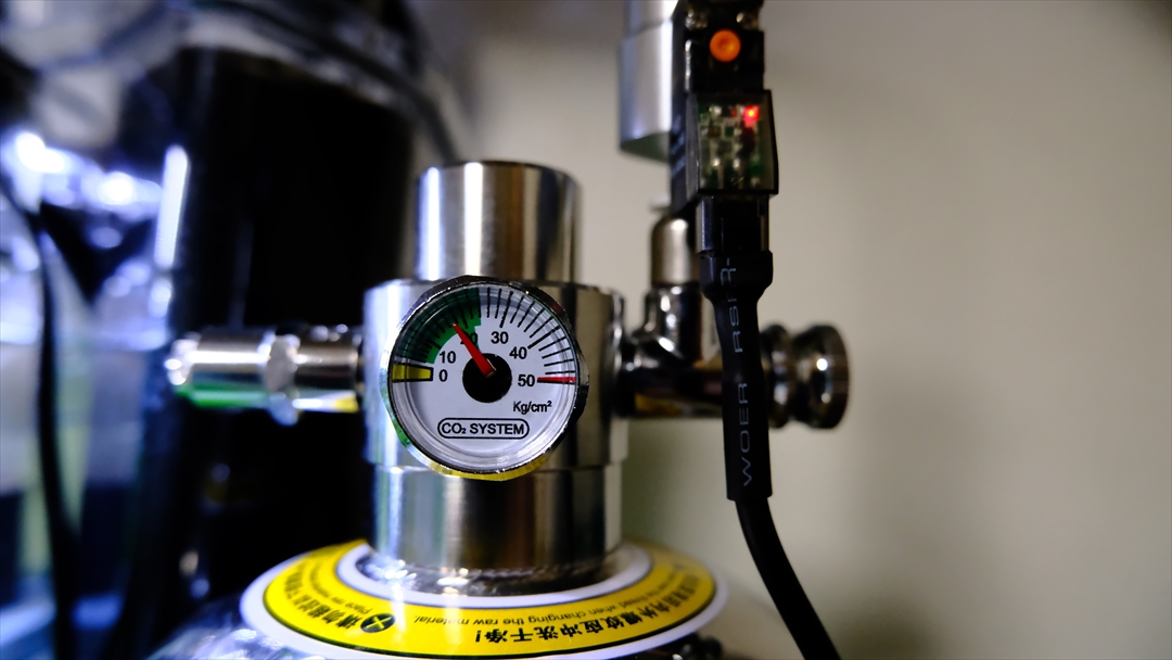 1カ月ランニングコスト50円！？驚異のコスパ 化学反応式CO2生成器