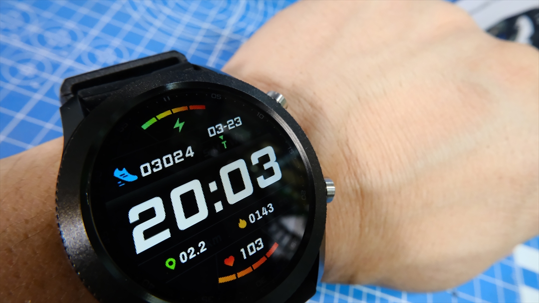 スマートウォッチ 通話 Viovy 　 GPS ランニングウォッチ　（赤） Amazon | スマートウォッチ 通話機能付き 大画面Smart Watch