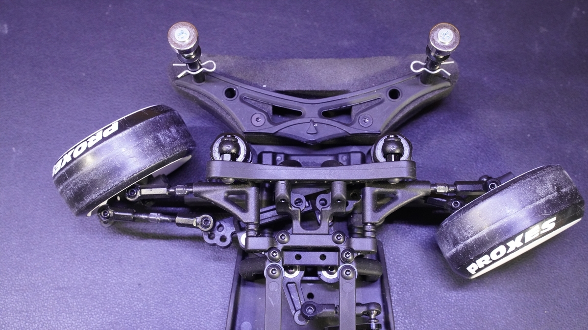 ドリフトラジコン初心者が少しでも乗りやすくする為に手を加えた箇所と