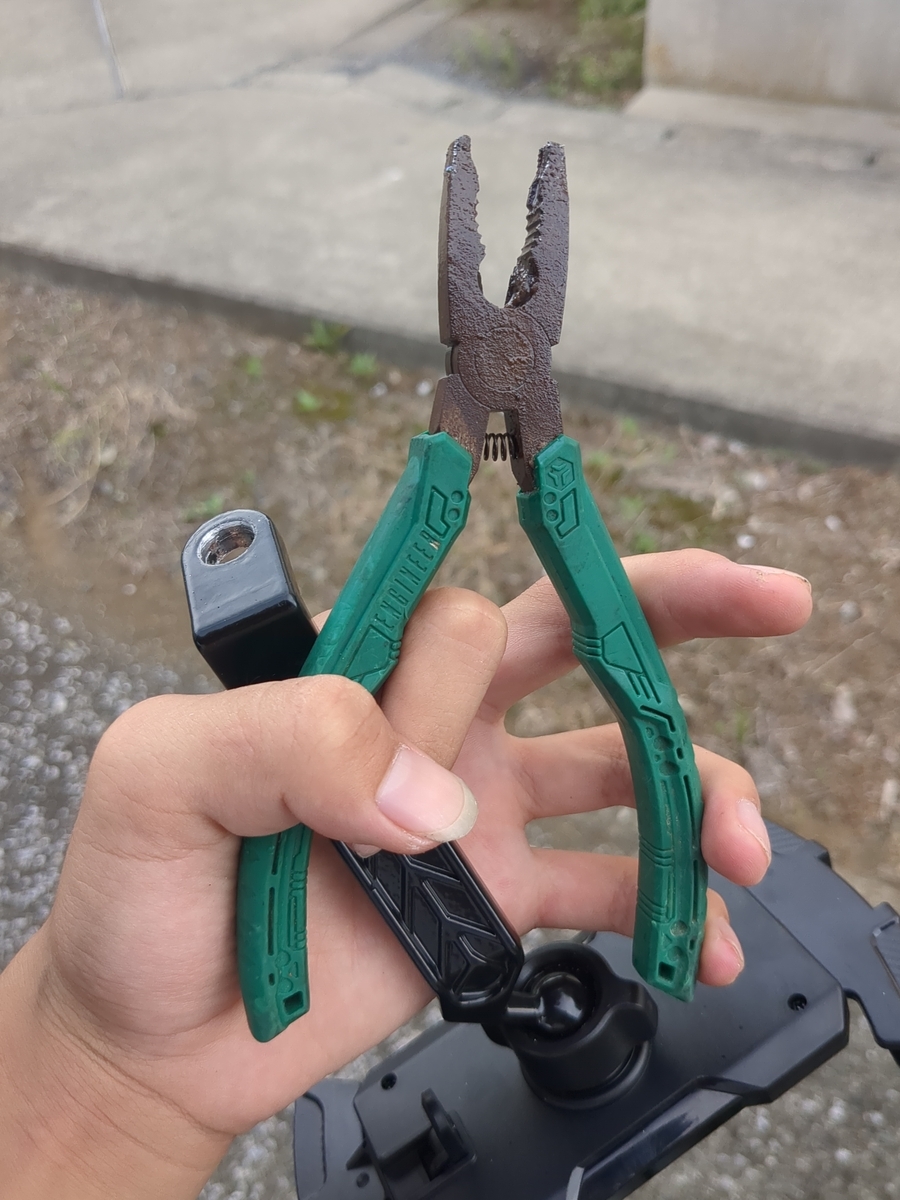 9年以上使い込んだネジザウルスGT PZ-58。先端の摩耗とサビが見える実機写真