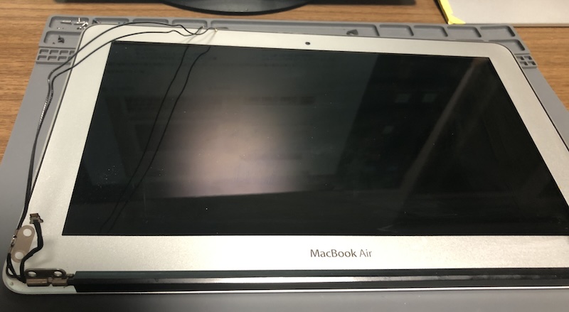 Macbook Air late 2012 ディスプレイ交換 - ながされてたThailan島