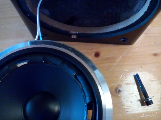 Pioneer(パイオニア) S-101の修理(エッジ張り替え) - 蓼科高原日記