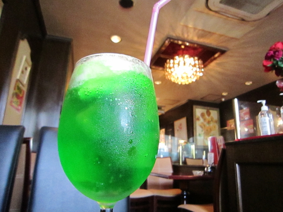 喫茶 サンダー ゴージャス空間でクリームソーダ 大阪府 大阪市大正区 バイクで遠足しませんか