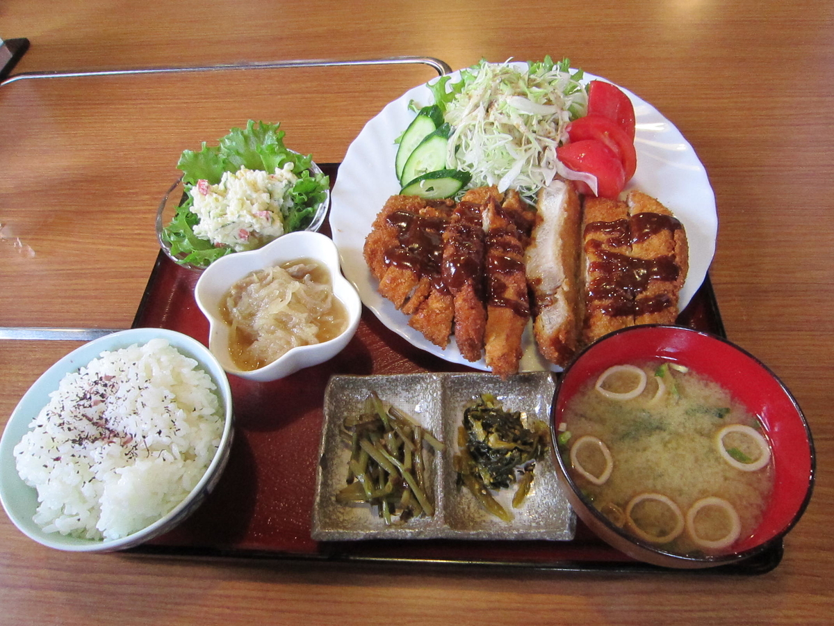 喫茶 ポート びっくりトンカツ定食に満足 兵庫県 養父市 喫茶な時間しませんか