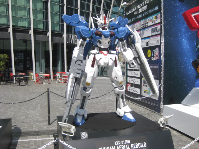 大阪にガンダムが勢ぞろい グランフロント大阪 - バイクで遠足しませんか