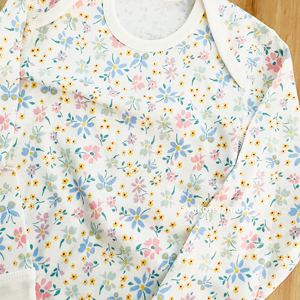 一回も着てなくて、子供の好みではないから、安く譲ります。 こどもたちとママ📸 いつもイヤイヤさんとお利口さんと