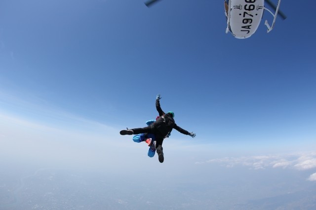 スカイダイビング