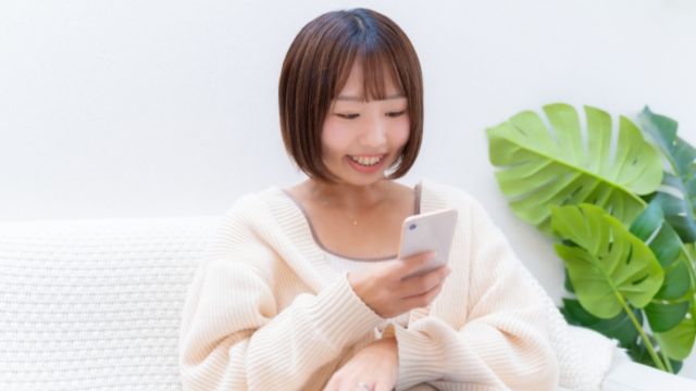 連絡先などはスマホでの見え方もチェック