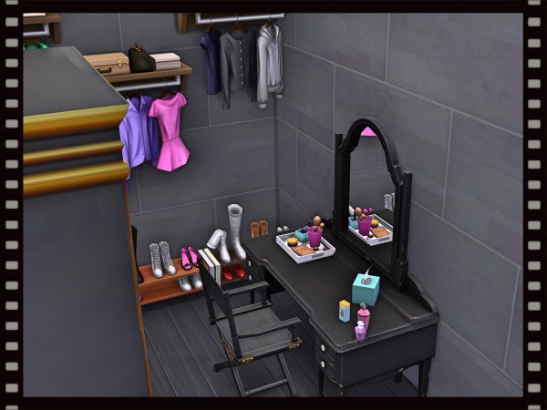 f:id:sims7days:20200517021947j:plain