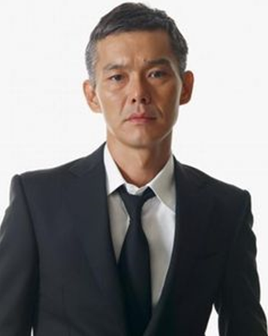 渡部篤郎のスーツは全てオーダーメイド Rikacoとの息子がモデルデビュー