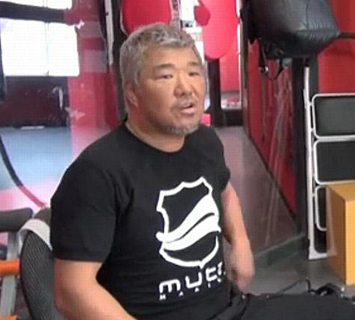 亀田史郎の経歴や現在の仕事は 嫁や干された原因を紹介
