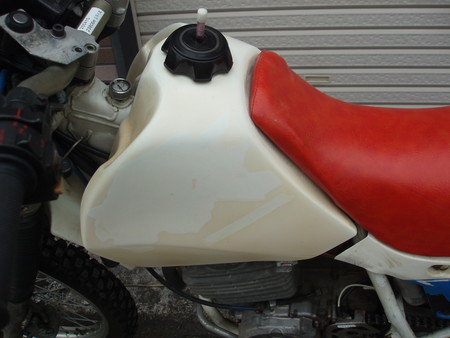 HONDA XR600R タンク研磨 - シングル スマイル