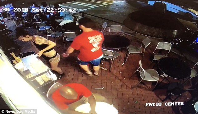 waitress.jpg waitress