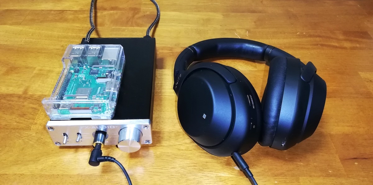ラズパイとUSB DACとヘッドホン.jpg ラズパイとUSB DACとヘッドホン
