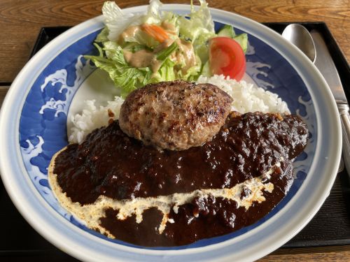 ハンバーグカレー