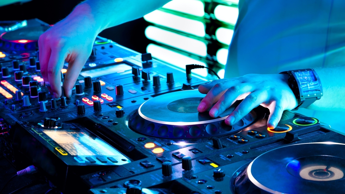 Sixtones Ram Pam Pam 歌詞考察 その意味は 溢れる自信 飛び込むblue