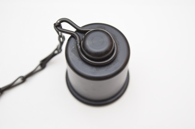 日本海軍の水筒って色々こった感じだよね - sm Dystopia