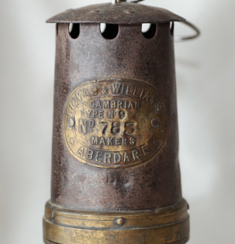 Old Lamp の話2 マイナーズランプ-E .THOMAS & WILLIAMS の古いやつ