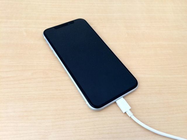 スマホの充電|過充電を避ける