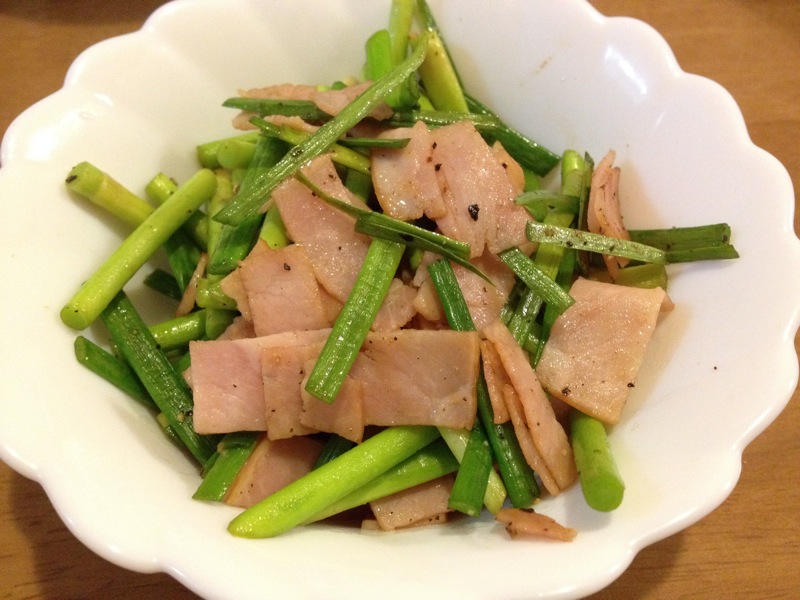 家庭菜園 ニンニクの芽が収穫できたので食べてみました 煩悩退散