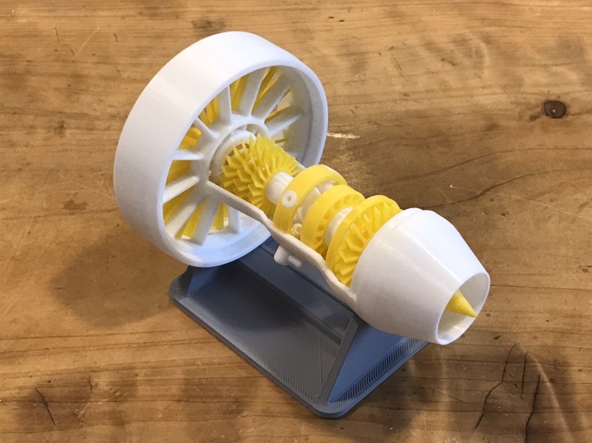 航空機エンジン カットモデル ジェットエンジン カットモデル - 蕗狩軽便図画模型工作部日記