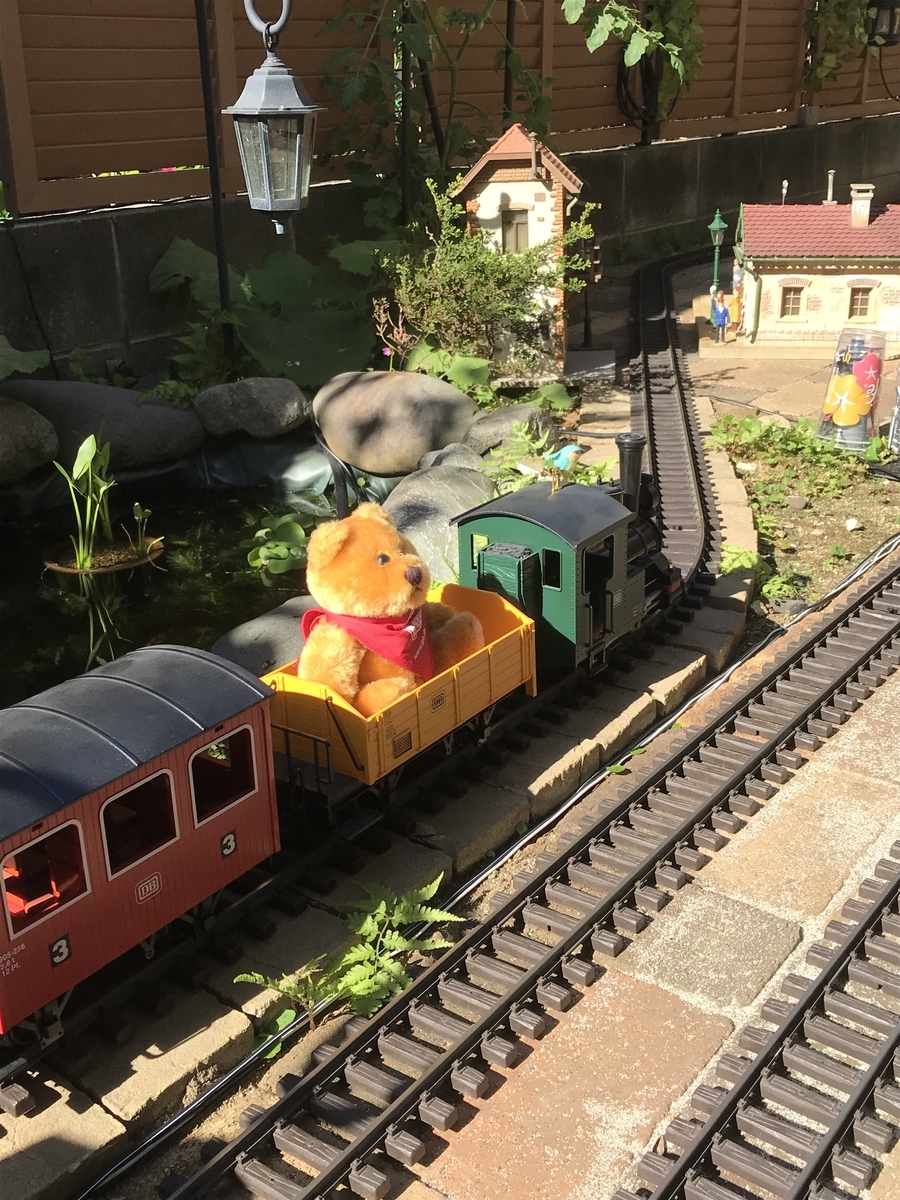 裏庭LGB（Gゲージ）線アナログ運転− LGB庭園鉄道 ⑼ - 蕗狩軽便図画