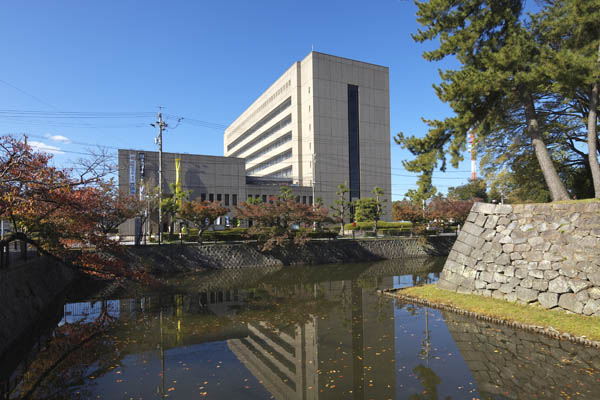 三重県庁・津市役所 - にっぽん都市巡り