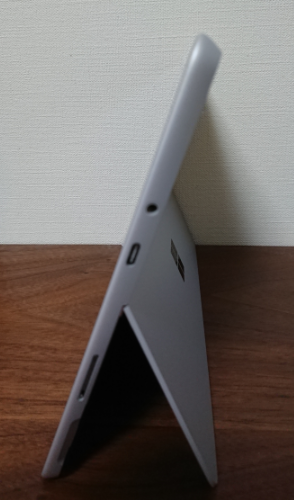 review-surface-go-kick-stand