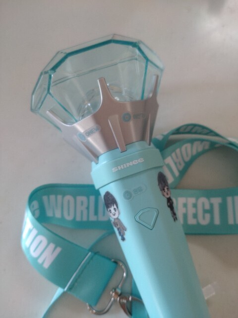 SHINEE FANLIGHT スリングポーチ 水色 SHINee WORLD J Presents
