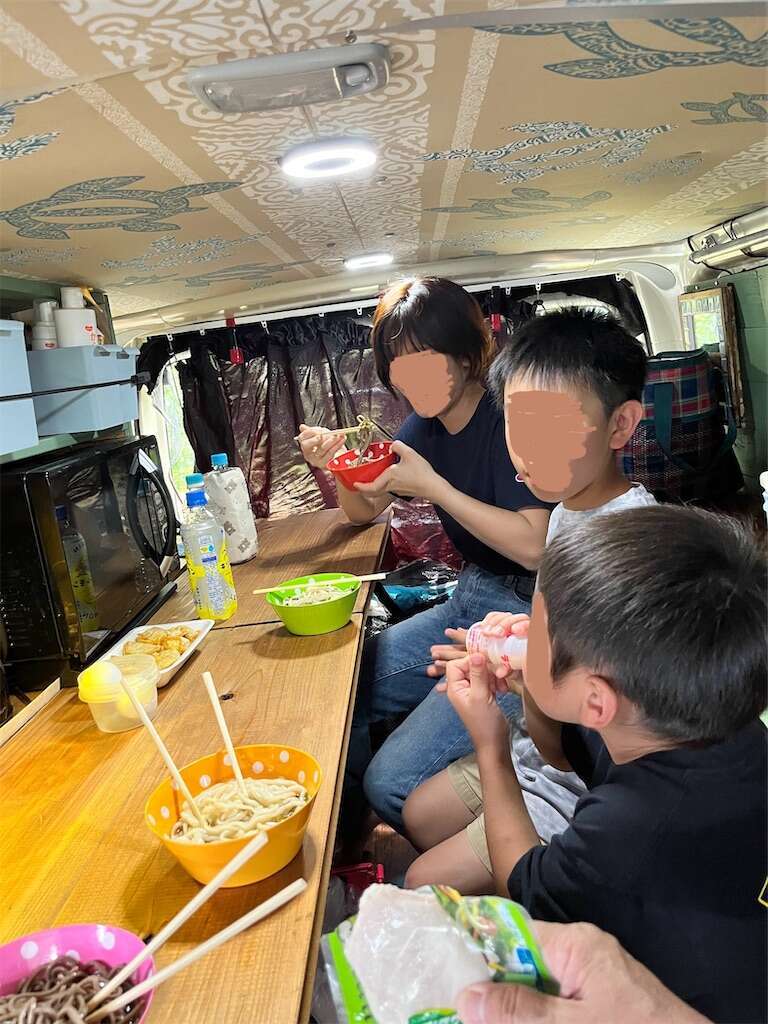 真夏の車内でポータブルクーラーを検証 - ハイエース4人家族で車