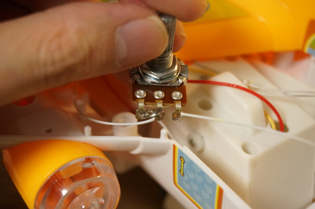 音がでかすぎるおもちゃにボリュームつまみをつける Nomolkのブログ