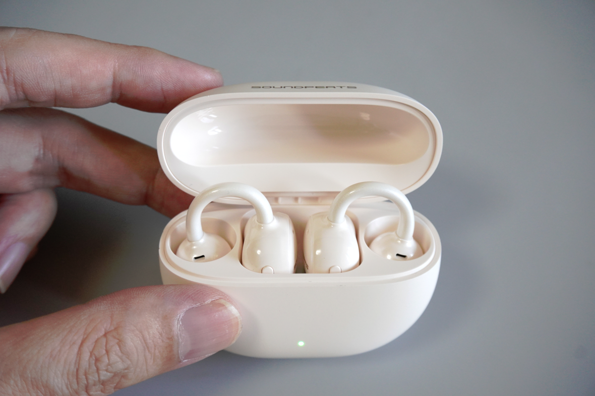 オープンイヤーなのに「低音重視」、SOUNDPEATS UU2イヤーカフイヤホン 