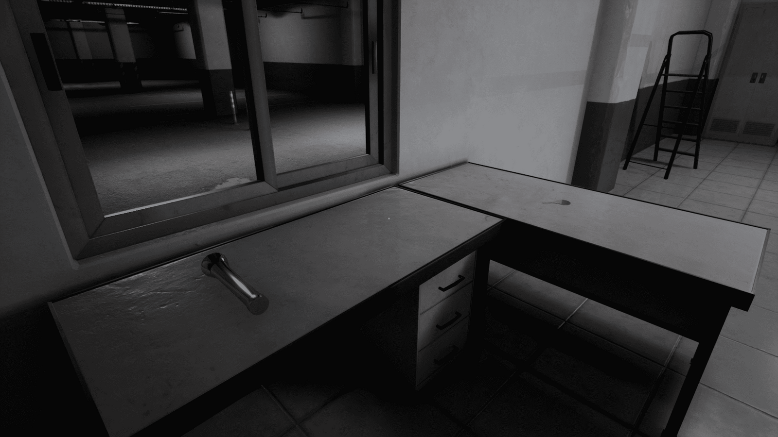 Escape_the_backrooms_level1_desk_item