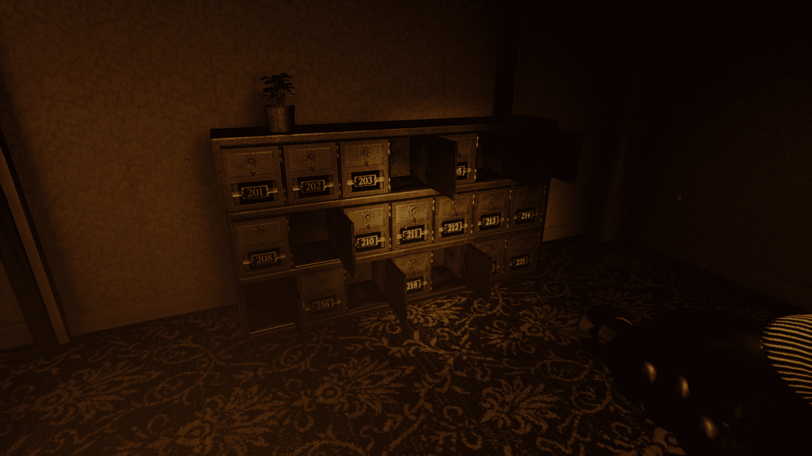 Escape_the_backrooms_level5_guest_room_locker