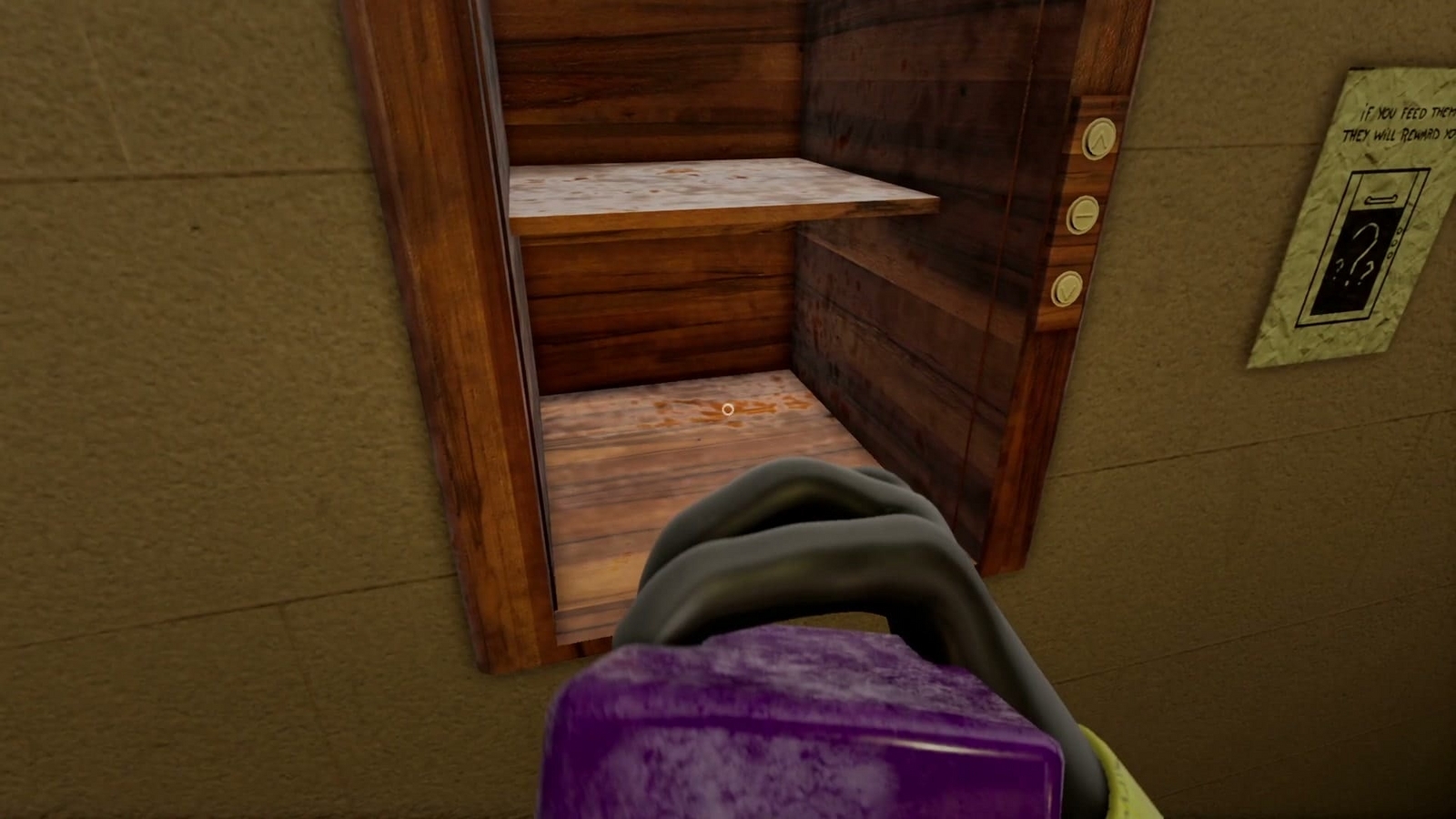 Escape_the_backrooms_level5_lobby_moth_jelly