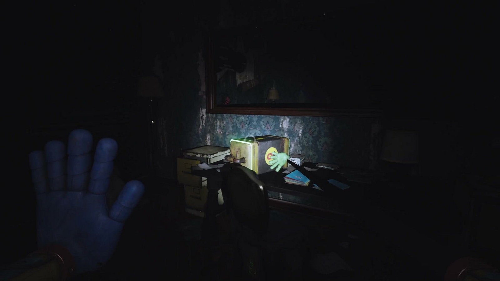 Poppy_Playtime_Chapter3_1_home_sweet_home_left_battery2