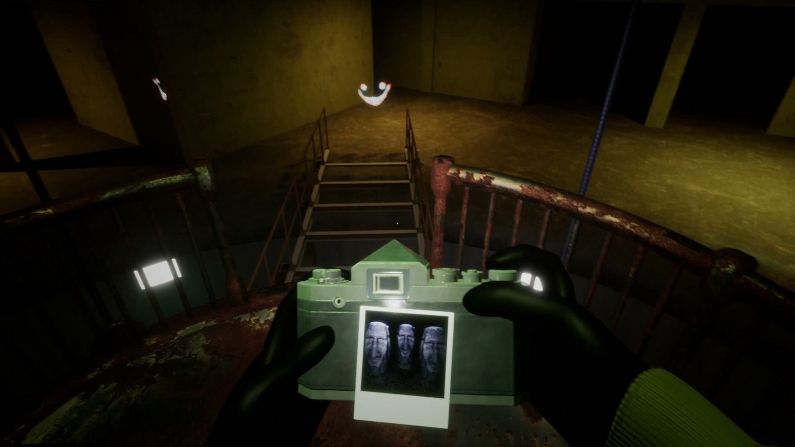 Escape_the_Backrooms_level55.1_smilers