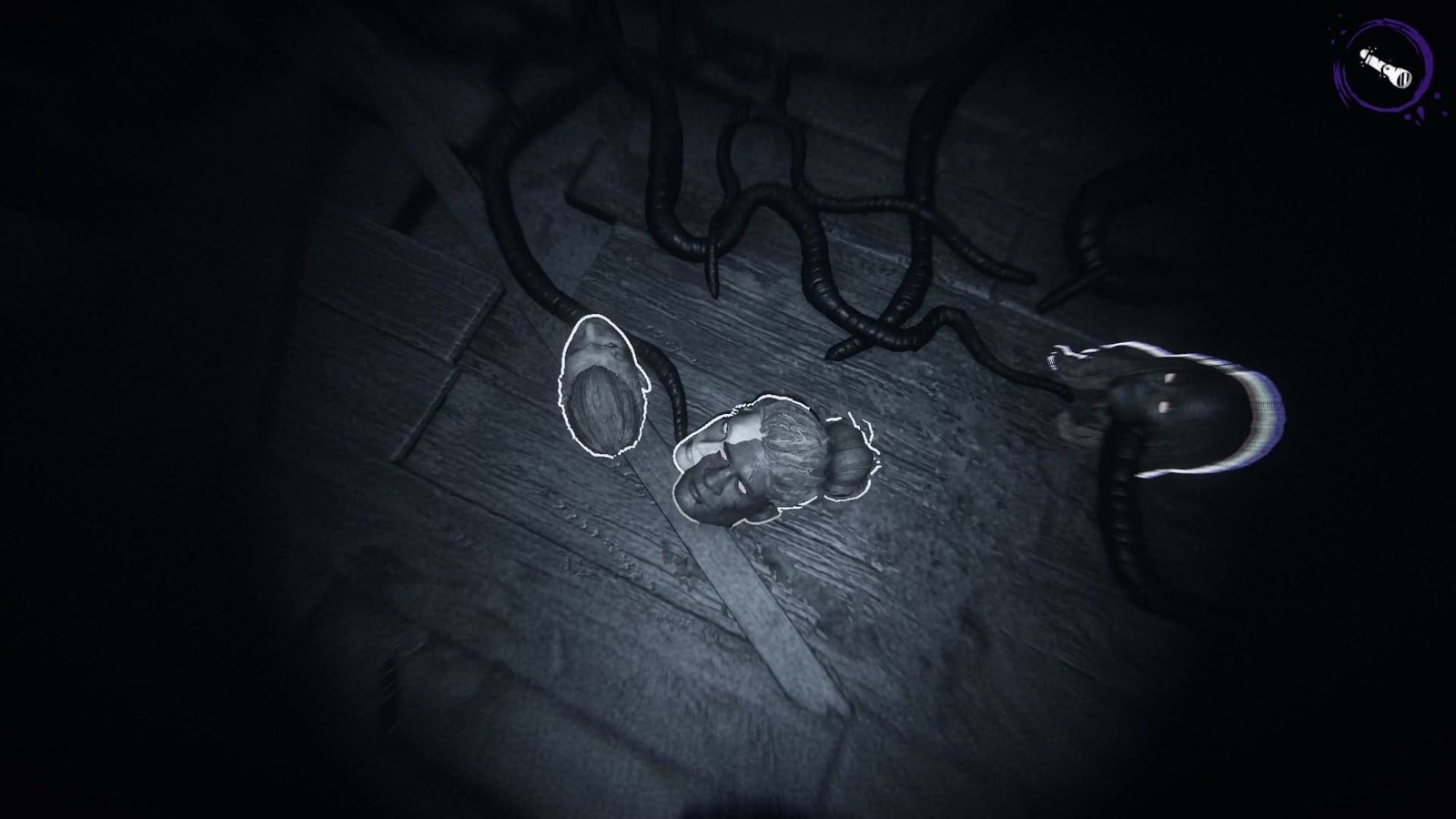 Devour_manor_severed_head_in_mirror