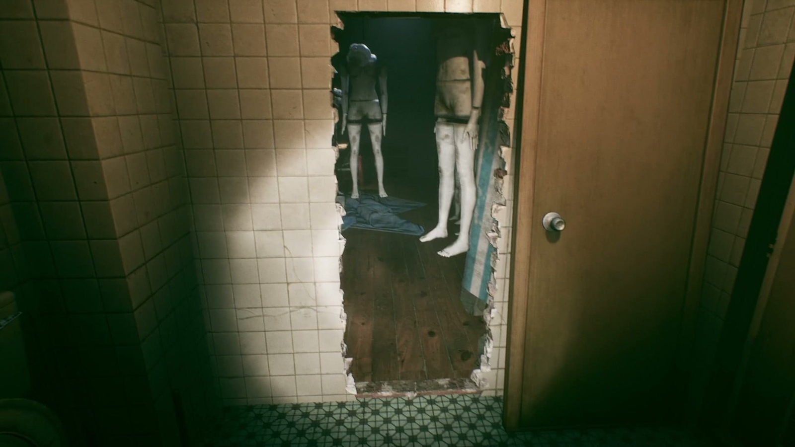 Incantation_1_bathroom