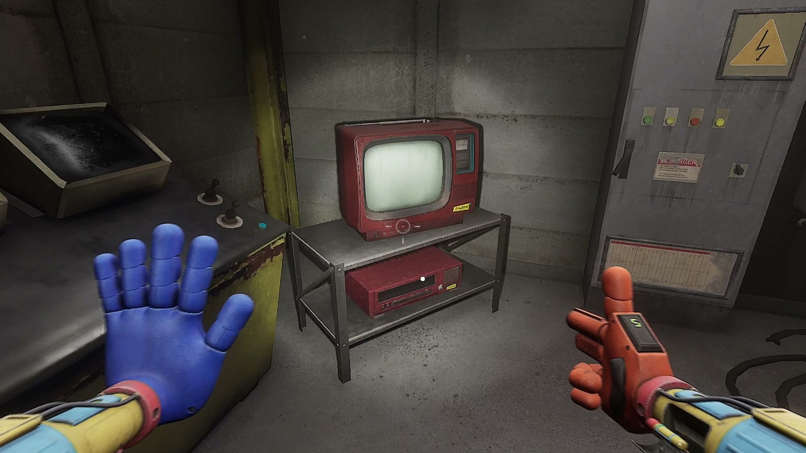 Poppy_Playtime_Chapter4_3_tv_1