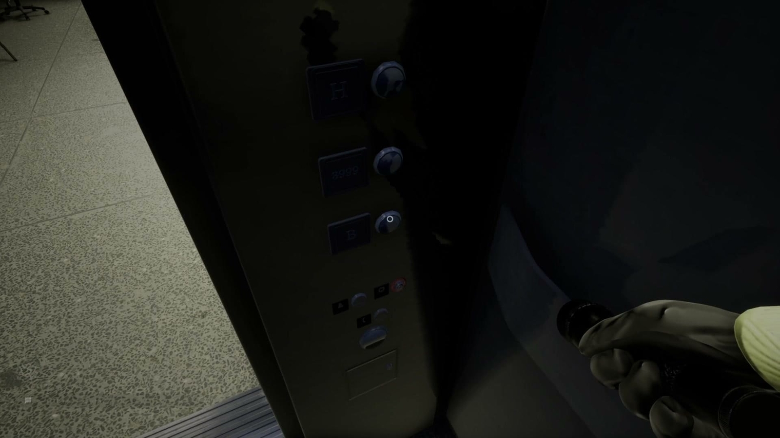 Escape_the_Backrooms_death_slides_push_B_button