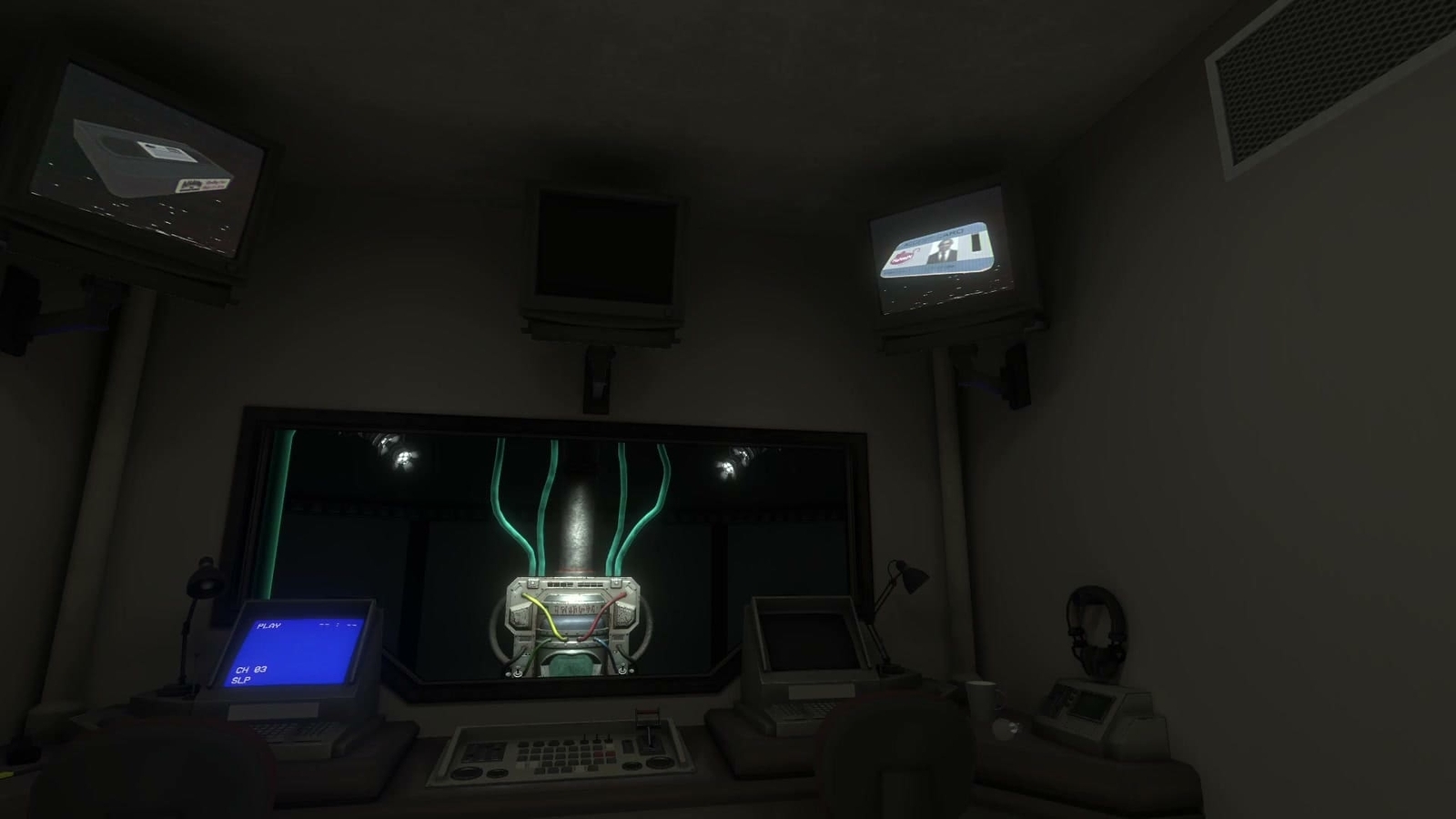 Amanda_the_Adventurer_3_monitor_room