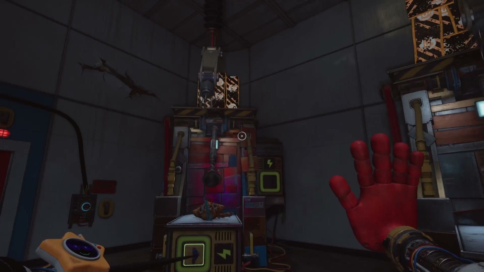 Poppy_Playtime_Chapter_5_Part_4_lamp_1_battery_move