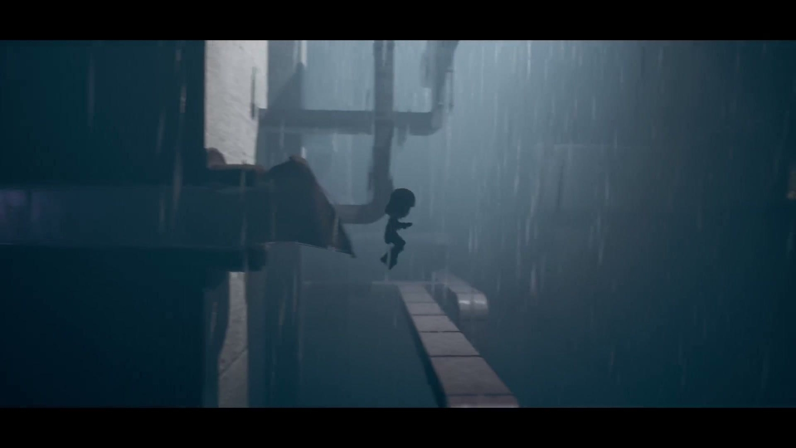 Doll_is_Back_descend_onto_scaffolding