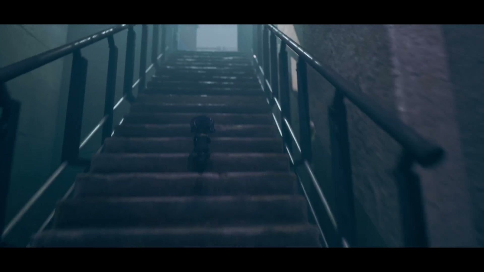Doll_is_Back_stair