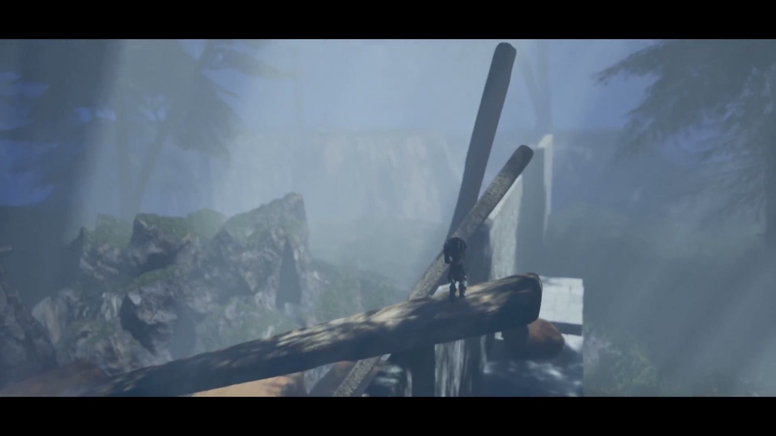 Doll_is_Back_fence_2