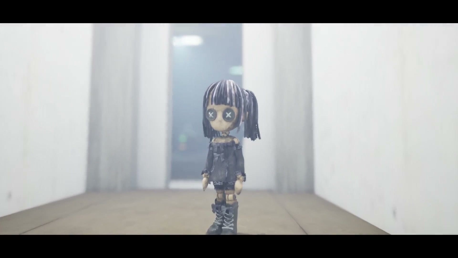 Doll_is_Back_elevator_1