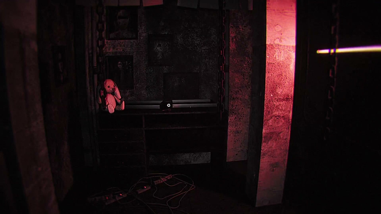 Dread_Neighbor_suzuki_confinement_room_center_room