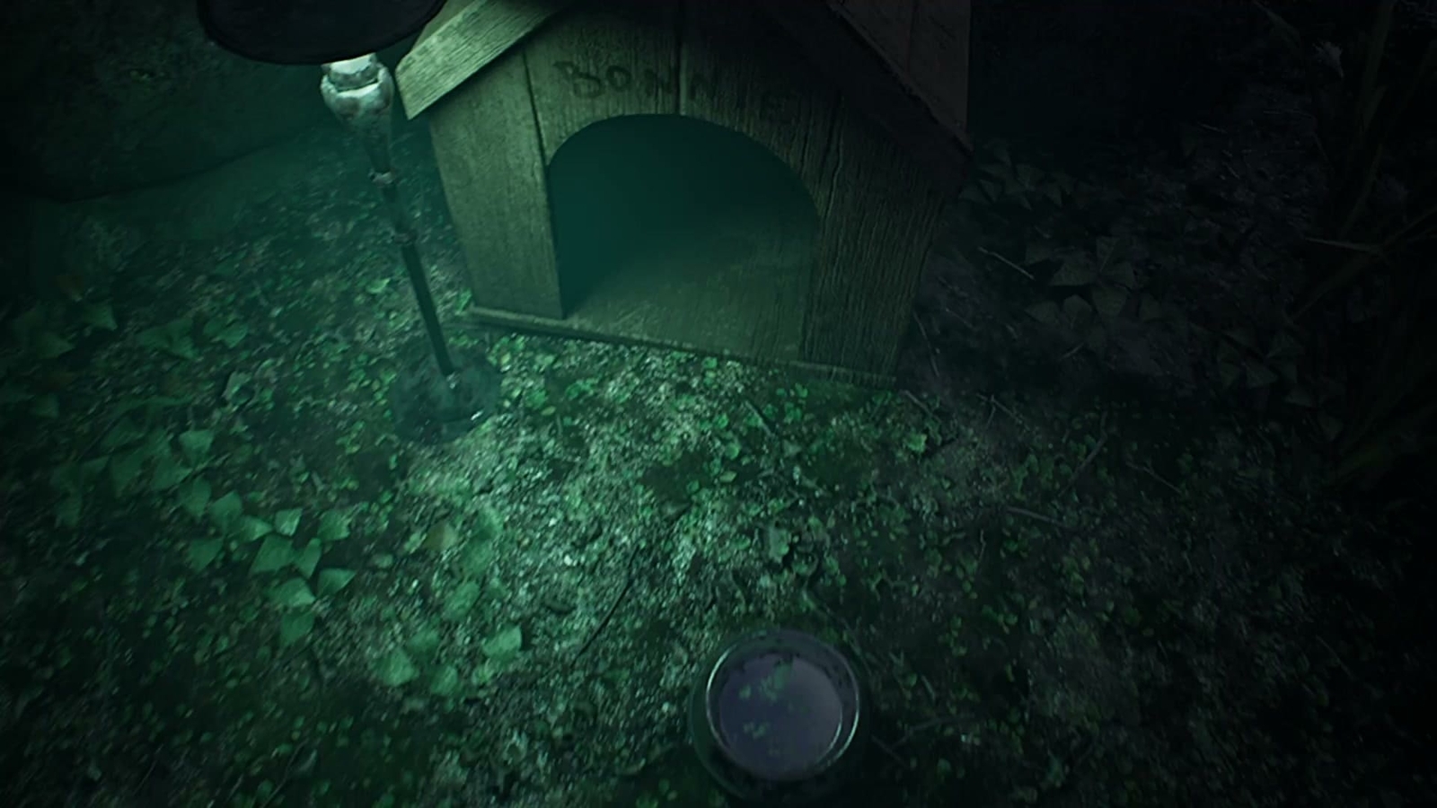 BrokenLore_Follow_ch4_dog_house